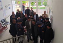 Shtyhet mbledhja e Këshillit Bashkiak Bulqizë, tensione për shkak të kundërshtimit ndaj parkut fotovoltaik në Gjoricë