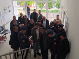 Shtyhet mbledhja e Këshillit Bashkiak Bulqizë, tensione për shkak të kundërshtimit ndaj parkut fotovoltaik në Gjoricë